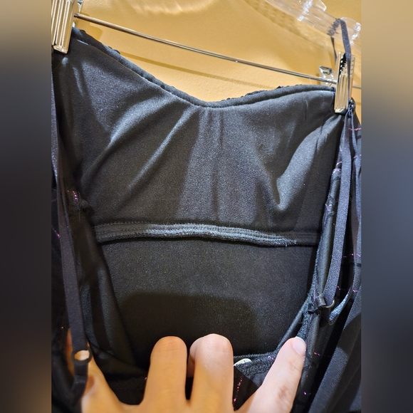 Elegant formal dress - Picture 5 of 9